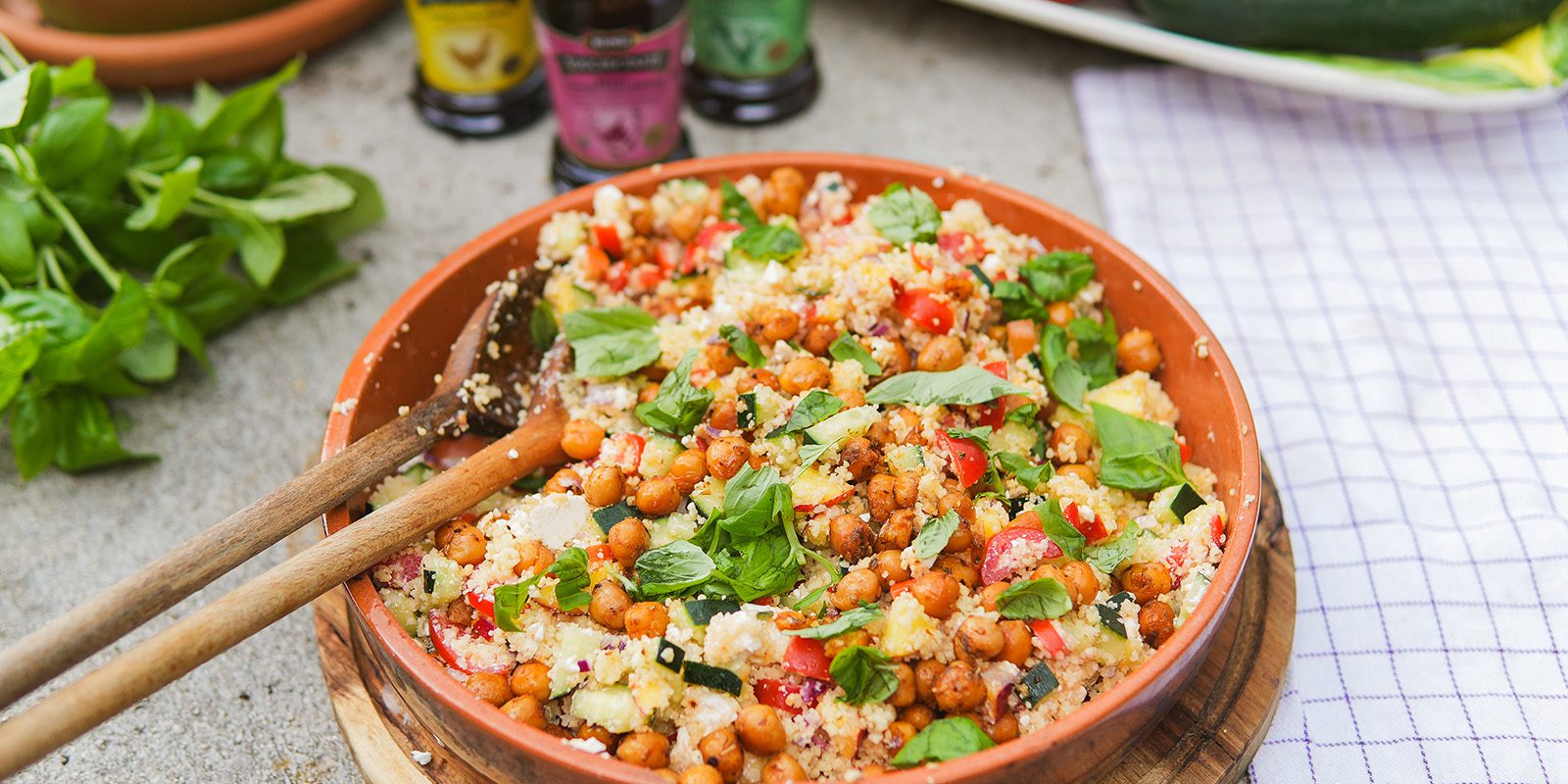 Couscous-salaatti fetajuustolla