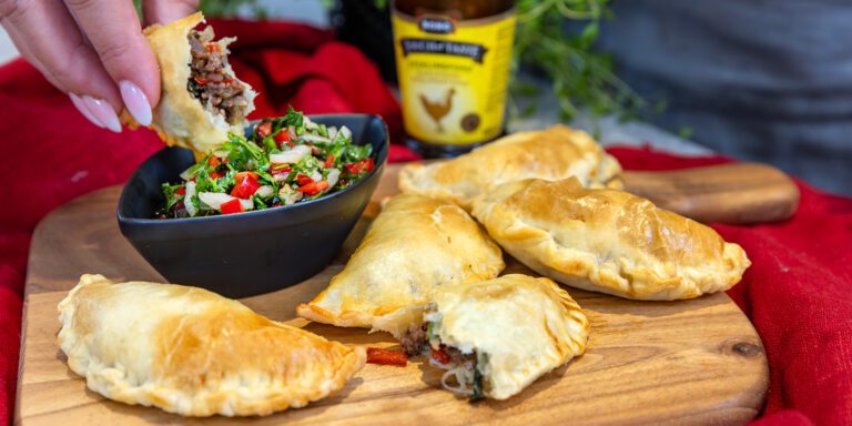 Jouluiset empanadat mausteisella täytteellä