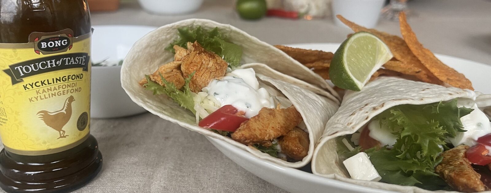 kanafajitakset limekastikkeella